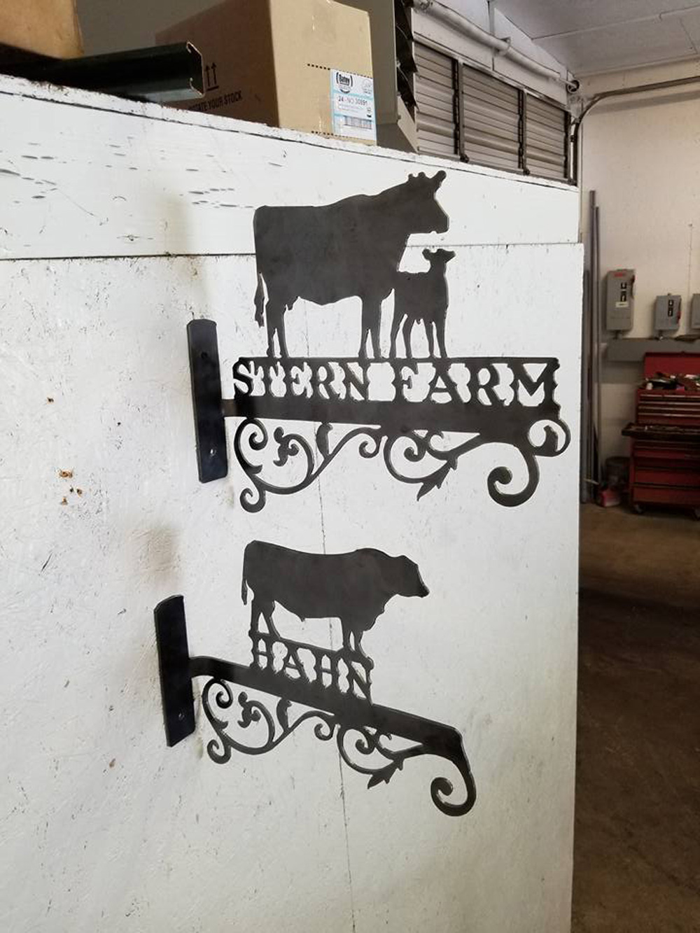 Picture of Cattle Hangers Sign