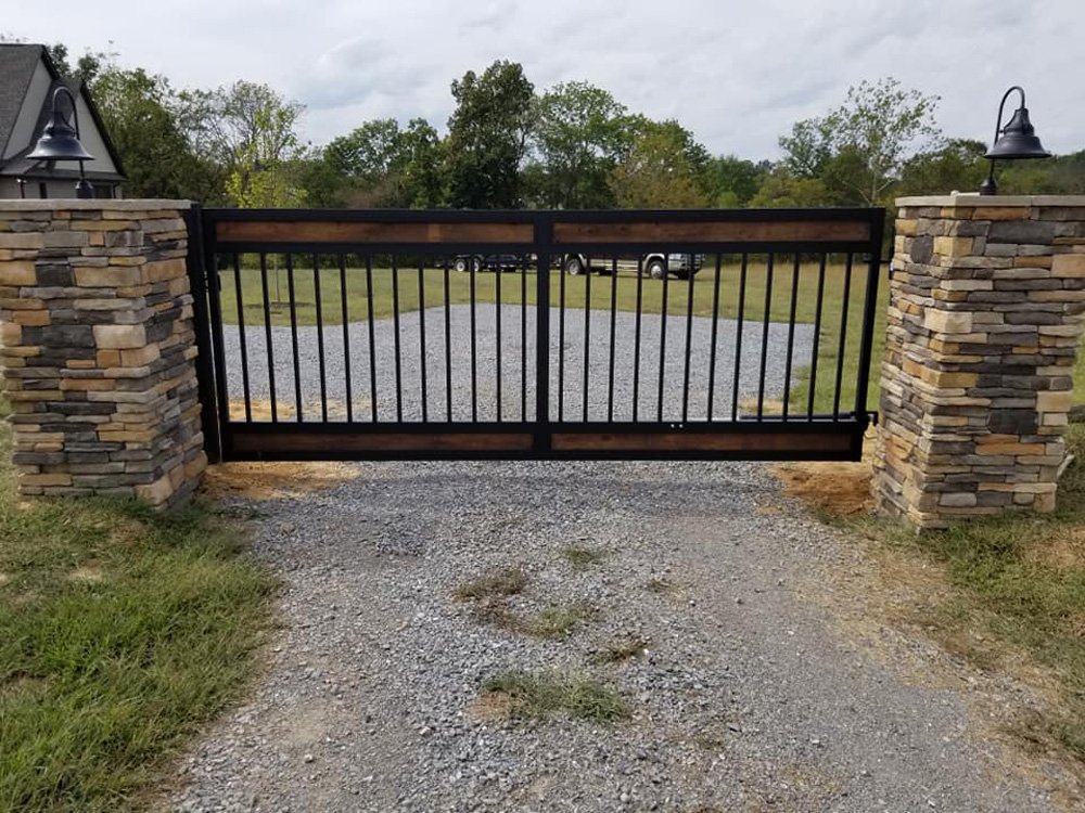 Picture of Cross Plains Gate